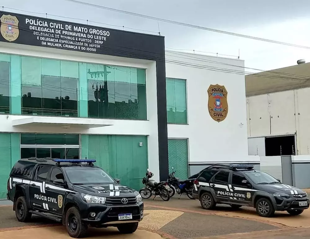 Quebra/pau na casa de festas deu polícia e delegacia/foi sequestrado e obrigado a sacar dinheiro para os bandidos